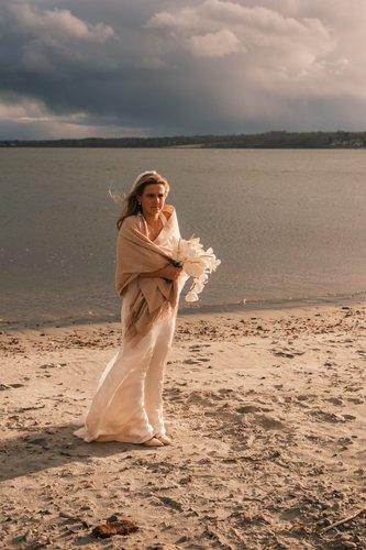 mobile - carousel-hero-element image-4